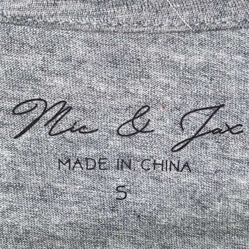 NWOT Mic & Jax “I Don’t Complain, I Just Wine” Tee - Picture 3 of 4